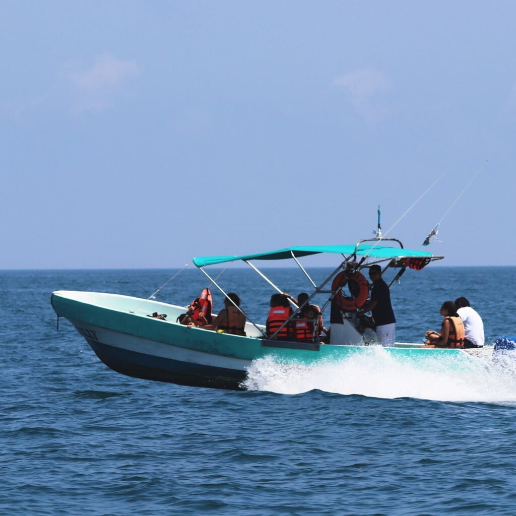 WATER SPORTS ACTIVITES IN ANDAMAN